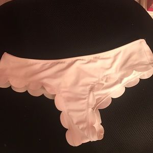 Scalloped bikini bottoms